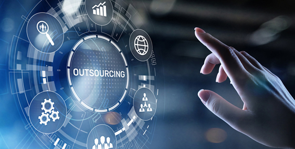 benefits of outsourcing it services